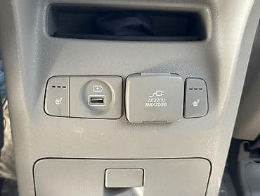 лобовой замена: Kia Carnival: 2017 г., 2.2 л, Автомат, Дизель, Минивэн — 4