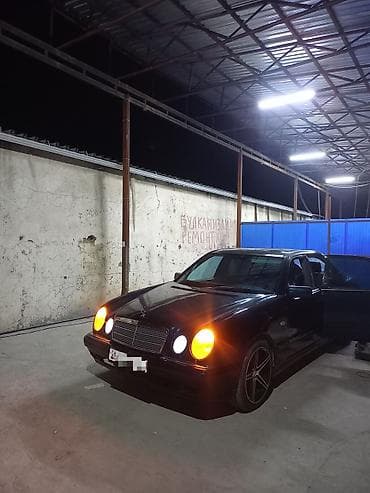 porsche cayene: Mercedes-Benz E-Class: 1997 г., 2 л, Механика, Бензин, Седан — 3