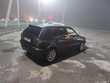 Унаа: Volkswagen Golf: 1992 г., 1.8 л, Кол менен иштөөчү, Бензин, Хетчбек — 5