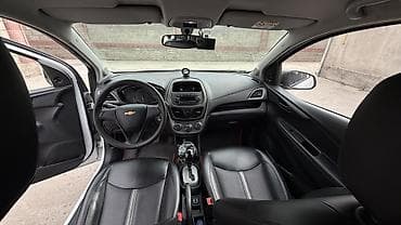 2 8: Chevrolet Spark: 2021 г., 1 л, Автомат, Бензин, Хэтчбэк — 3