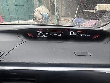 Унаа сатуу: Honda Stepwgn: 2018 г., 1.6 л, Автомат, Бензин, Вэн/Минивэн — 2