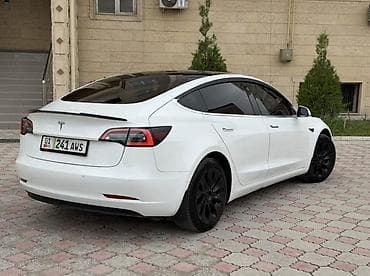 Tesla: Tesla Model 3: 2021 г., 5 л, Автомат, Электромобиль, Седан — 3