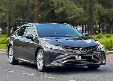 Транспорт: Toyota Camry: 2018 г., 2.5 л, Автомат, Гибрид, Седан — 1