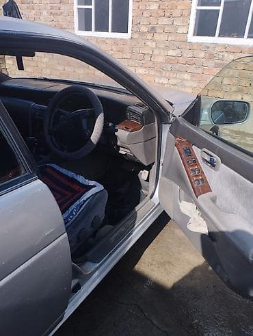 муравей сатылат: Toyota Progres: 1997 г., 0.7 л, Автомат, Бензин, Седан — 8