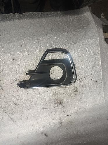 7a fe: Накладка на передний правый ПТФ (окантовка противотуманной фары) для — 1