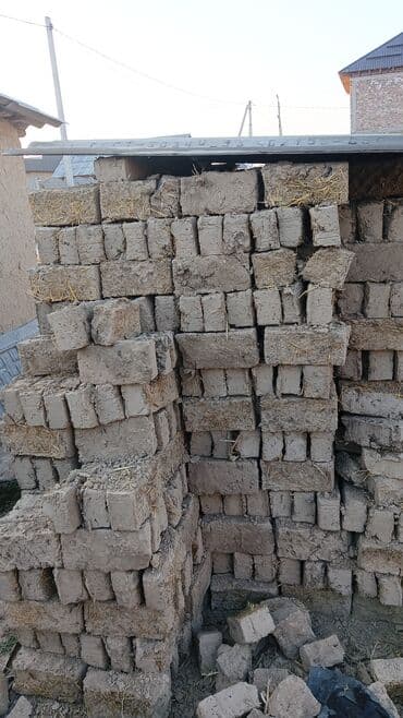 саманные блоки: Сырцовый кирпич (саман) - Материал: глина с соломой, формовка — 1