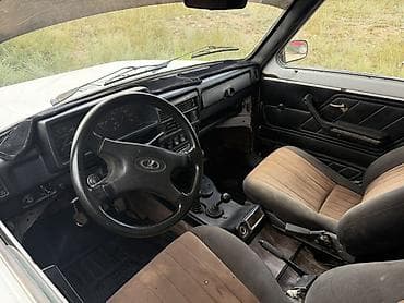 сары булун: ВАЗ (ЛАДА) 4x4 Niva: 2000 г., 1.5 л, Кол менен иштөөчү, Бензин, Жол тандабас — 4
