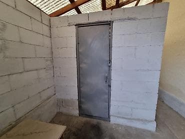 Дома: Продается кирпичный дом в тихом районе (Новопокровка) Район: начало — 7