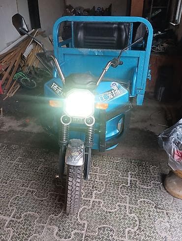 м8 мото: Легкий грузовик — 1