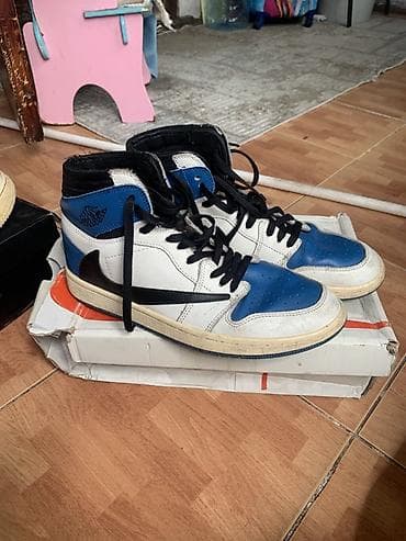 nike vintage: Высокие кроссовки в стиле с классической шнуровкой. Характеристики: - — 1