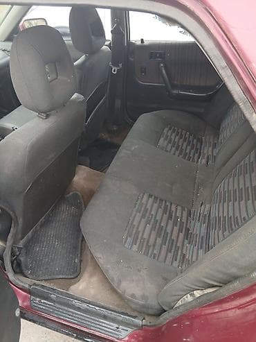 мазда 323 1990: Mazda 323: 1994 г., Механика, Бензин, Хэтчбэк — 3