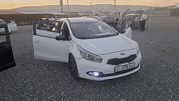 Kia Ceed: 2014 г., 1.6 л, Автомат, Бензин, Хэтчбэк — 1