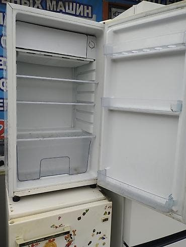 mini refrigerator: Холодильник Indesit, Б/у, Двухкамерный, De frost (капельный), 60 * 1800 * 60 — 9