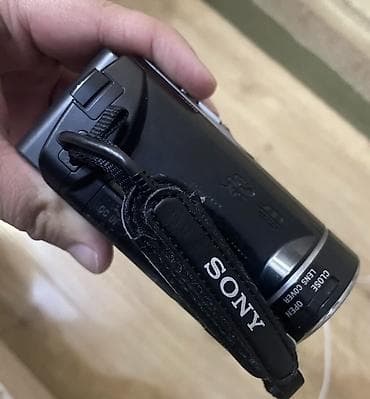 ps 2: Видеокамера Sony Handycam с записью в формате HD (AVCHD). Основные — 3