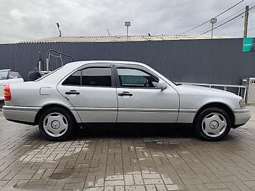 бир: Mercedes-Benz C-Class: 1994 г., 1.8 л, Кол менен иштөөчү, Бензин, Седан — 3