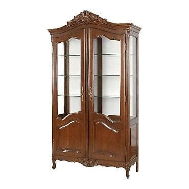 Витрина (горка) Могадор, Румыния. Элегантный дизайн, подчёркнутый