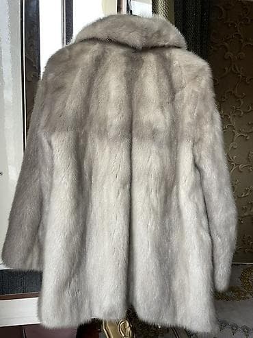 Спорттук кийим: Продается шуба,совсем новая,причина продажи ошиблись с размером — 3