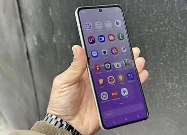 samsung zip flip 2: Samsung Galaxy Z Flip 3 5G, Б/у, 256 ГБ, цвет - Бежевый, 1 SIM — 3