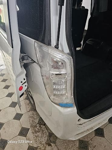 Задний левый стоп-сигнал Honda 2012 г., Б/у, Оригинал, Япония at lalafo.kg Задний левый стоп-сигнал Honda 2012 г., Б/у, Оригинал, Япония