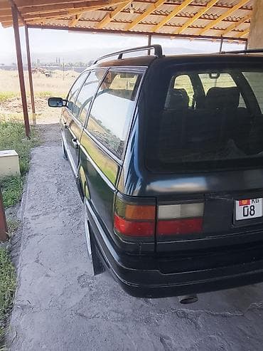 Volkswagen Passat Variant: 1993 г., 1.8 л, Кол менен иштөөчү, Бензин, Универсал
