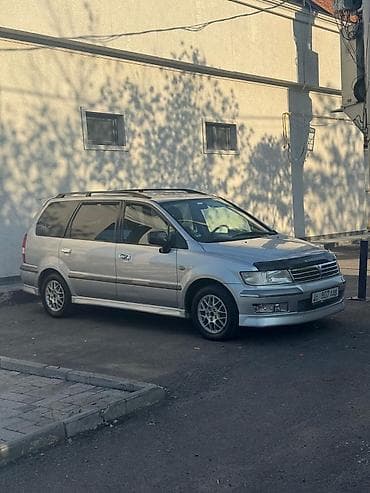 mazda 7: Mitsubishi Space Wagon: 2004 г., 2.4 л, Автомат, Бензин, Минивэн — 2