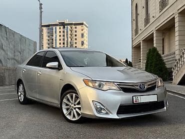 решетка вента: Toyota Camry: 2014 г., 2.5 л, Автомат, Гибрид, Седан — 1