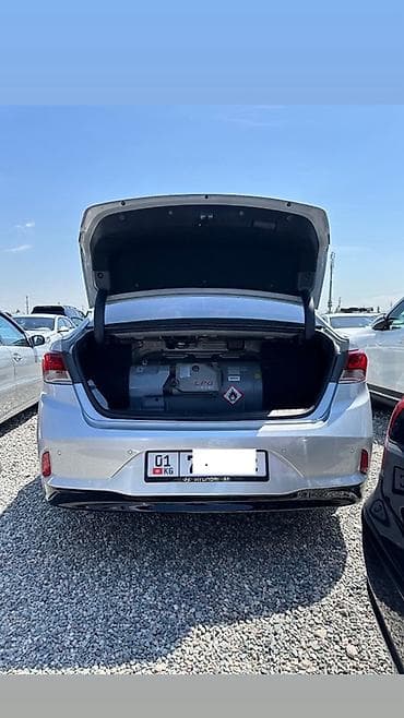 Продажа авто: Hyundai Sonata: 2019 г., Автомат, Газ, Седан — 3