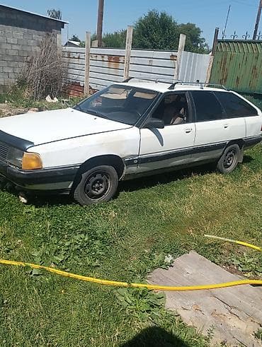 Audi 100: 1992 г., 2 л, Механика, Бензин, Универсал — 9