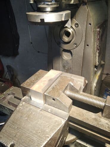 кромочный фрезер: Токарь токарка фрезеровка — 2