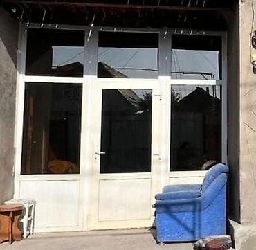 35 bit: Пластиковая дверь, Б/у, Со стеклом — 1