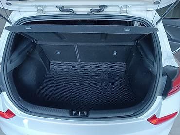 i30: Hyundai i30: 2018 г., 1.4 л, Автомат, Бензин, Хэтчбэк — 3