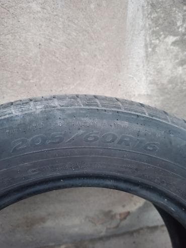 купить бу шины 20560 r16: Продам шины размер 205/60/16 разнопарки 3+1 остаток 50-60% и есть ещё — 2