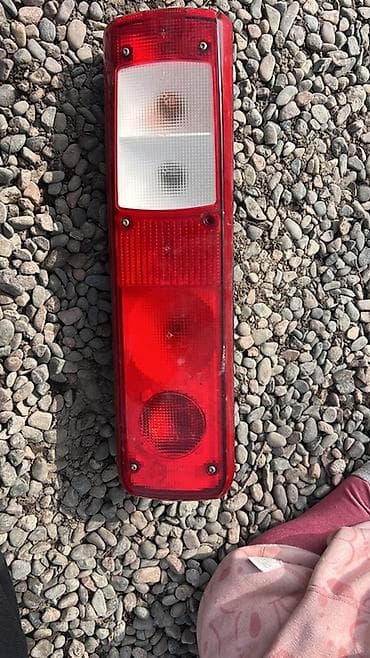 Задний комбинированный фонарь для коммерческого/грузового автомобиля