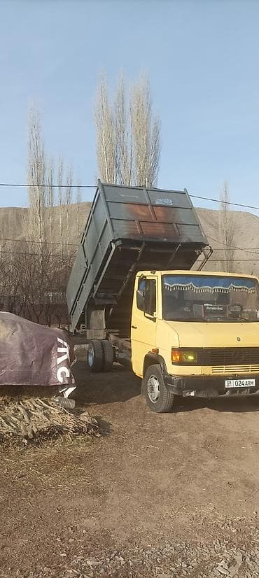 бетонный арык: Mercedes-Benz — 4