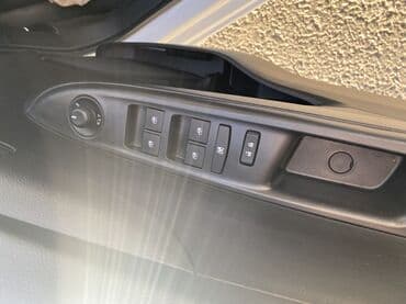 спарк автомобиль: Chevrolet Spark: 2019 г., 1 л, Вариатор, Бензин, Универсал — 7