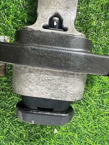 втулки стабилизатора: Подушка мотора Hyundai Оригинал — 4