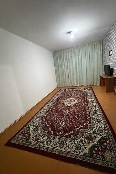 Квартиры: 1 комната, 35 м², 104 серия, 4 этаж, Старый ремонт — 1