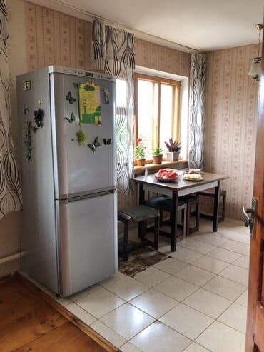 продаю 2х этажный дом: Дом, 220 м², 5 комнат, Собственник, Старый ремонт — 6