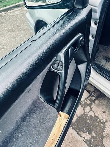 golf vento: Volkswagen Vento: 1995 г., 1.8 л, Ручные, Бензин, Седан — 4