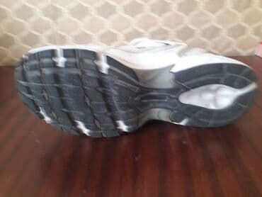 nike react: Продаются новые мужские кроссовки: OSADOPH 530 Running. Размер: 46 ( — 8