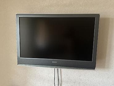 sony ps3: Телевизор Sony BRAVIA, диагональ примерно 32–37". Плоская панель с — 1