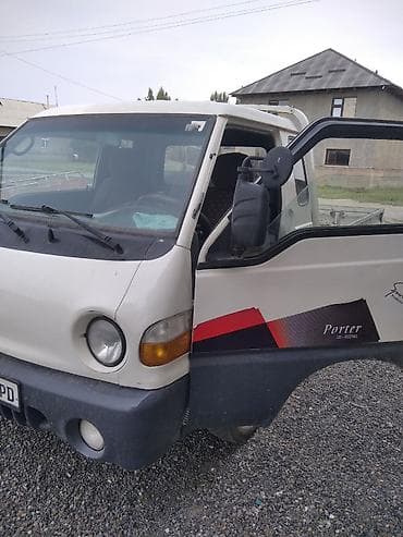 Hyundai Porter: 2000 г., 2.5 л, Механика, Дизель