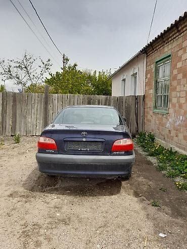 chevrolet aveo: Toyota Avensis: 2001 г., 1.8 л, Механика, Бензин, Седан — 1