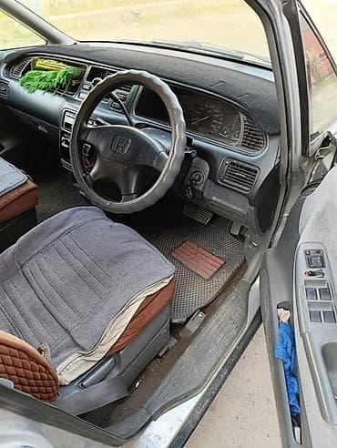 адиса: Honda Odyssey: 1998 г., Автомат, Бензин, Минивэн — 4