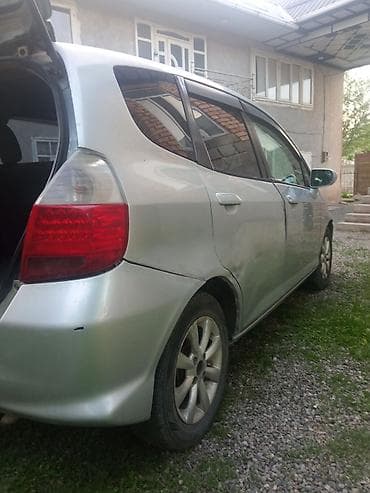 Honda Fit: 2004 г., 1.3 л, Вариатор, Бензин, Хэтчбэк