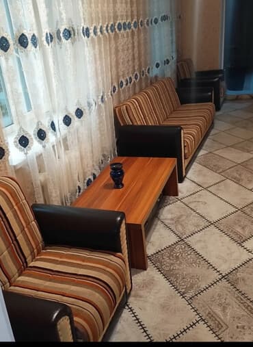 Мебель тройка - диван раскладной и два кресла 20000 Журнальный стол at lalafo.kg Мебель тройка - диван раскладной и два кресла 20000 Журнальный стол