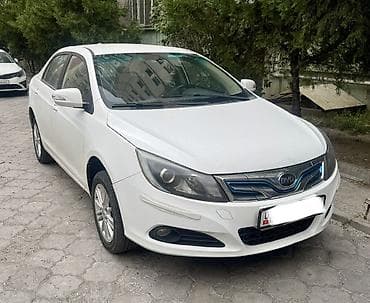 BYD E5: 2019 г., Электромобиль, Седан