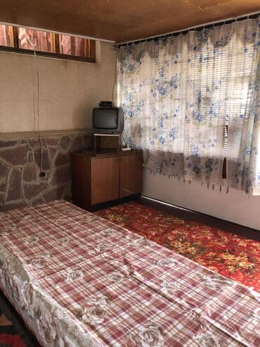 продаю 2х этажный дом: Дом, 220 м², 5 комнат, Собственник, Старый ремонт — 11