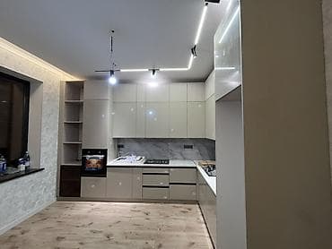 silver kitchen: Кухонный гарнитур угловой, современный стиль - Планировка: Г‑образная — 3