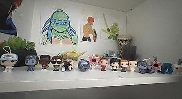 Коллекция мини-фигурок и брелоков Funko/в стиле Funko - Тематика lalafo.kg да Коллекция мини-фигурок и брелоков Funko/в стиле Funko - Тематика